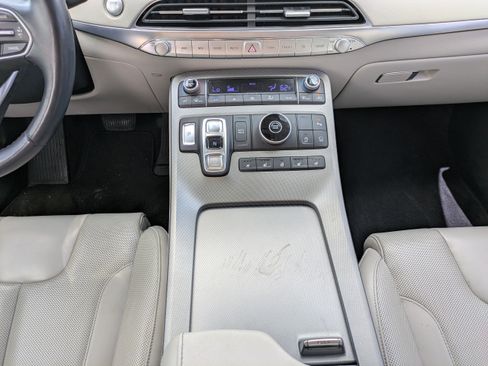 Used 2022 Hyundai Palisade Limited FWD image 18