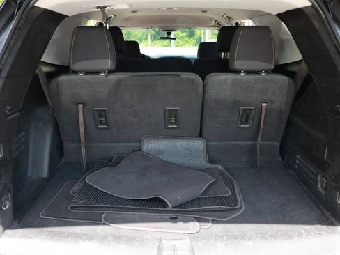 Used 2019 Chevrolet Traverse LS FWD image 34