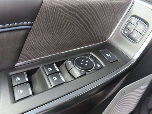 Used 2025 Ford F450 Platinum AWD/4WD image 77