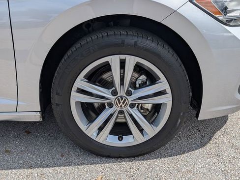 Certified 2024 Volkswagen Jetta SE image 20