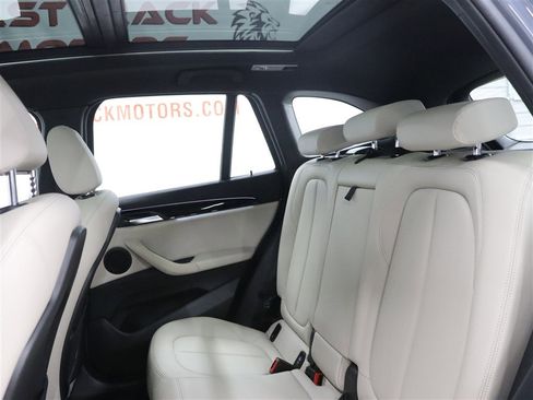 Used 2021 BMW X1 xDrive28i w/ Convenience Package image 17