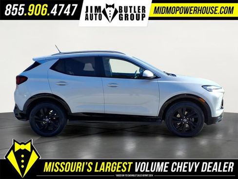 Used 2024 Buick Encore GX Sport Touring image 9