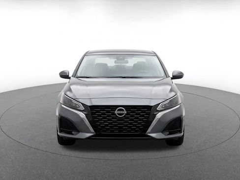 Used 2026 Nissan Altima 2.5 SV FWD image 2