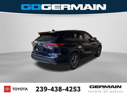Used 2023 Toyota Highlander XLE FWD image 10