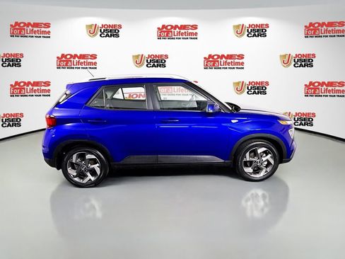 Certified 2024 Hyundai Venue SEL FWD image 18