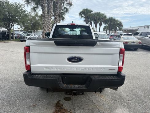 Used 2019 Ford F250 XL w/ Power Equipment Group RWD image 6
