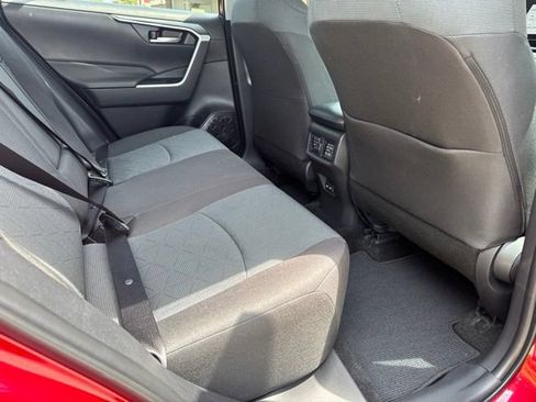 Used 2025 Toyota RAV4 XLE FWD image 14
