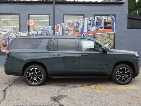 New 2026 Chevrolet Suburban RST w/ RST Capability Package AWD/4WD image 50