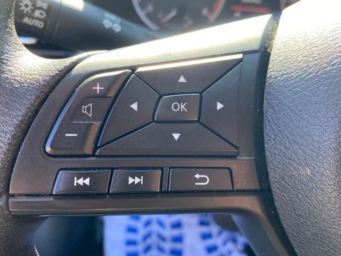 Used 2024 Nissan Sentra S image 12