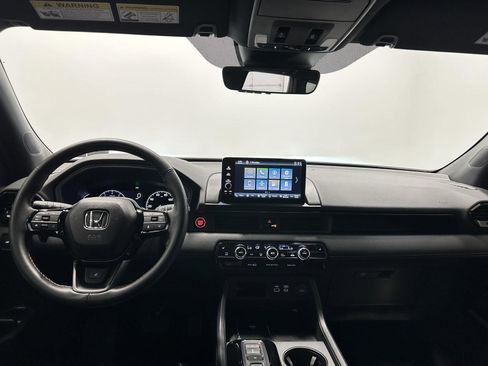 Certified 2025 Honda Pilot TrailSport image 22