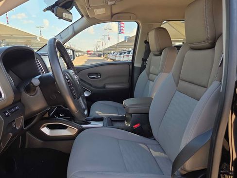 Used 2024 Nissan Frontier SV w/ SV Convenience Package RWD image 15