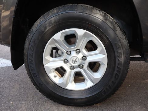 Used 2020 Toyota 4Runner SR5 image 45