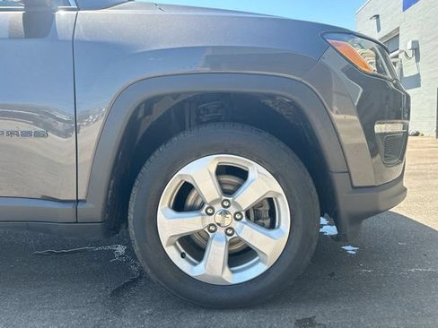 Used 2021 Jeep Compass Latitude w/ Convenience Group AWD/4WD image 12