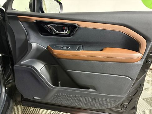 Certified 2025 Subaru Forester Touring w/ Protection Package image 28