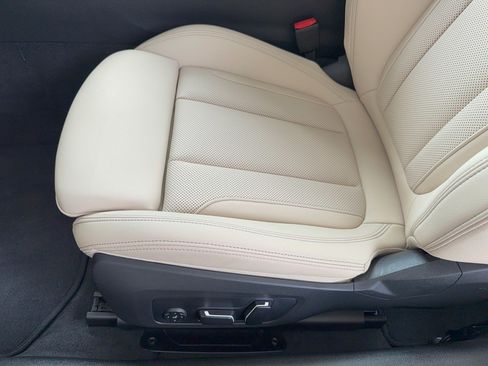 Used 2027 BMW 430i Coupe w/ M Sport Package AWD/4WD image 16