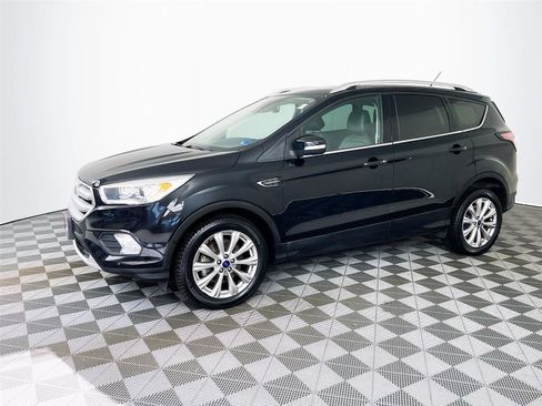 Used 2017 Ford Escape Titanium w/ Equipment Group 301A AWD/4WD image 4