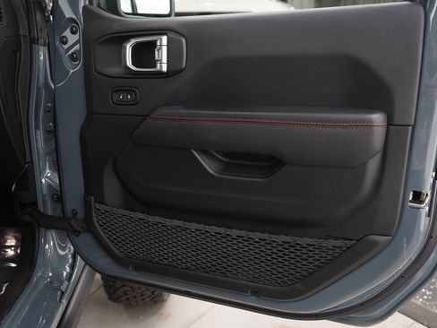 Used 2024 Jeep Wrangler Unlimited Rubicon image 11