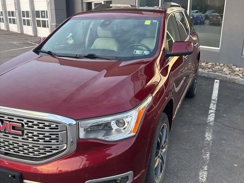 Used 2018 GMC Acadia Denali w/ Technology Package image 3
