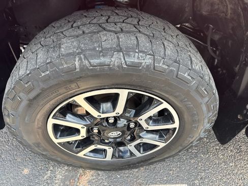 Used 2018 Toyota Tundra Limited w/ Limited Premium Package AWD/4WD image 43