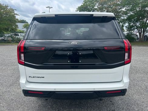 Used 2025 Ford Expedition Platinum w/ Stealth Appearance Package AWD/4WD image 5