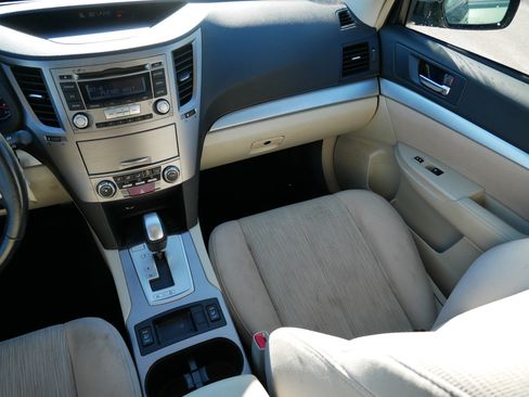 Used 2013 Subaru Outback 2.5i Premium w/ All-Weather Pkg image 11