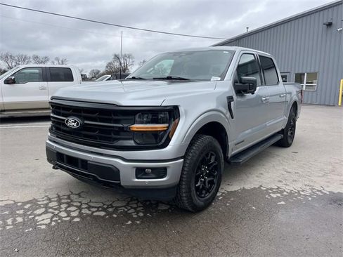 Used 2024 Ford F150 XLT w/ Equipment Group 302A MID image 7