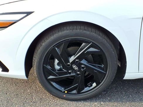 New 2026 Hyundai Elantra SEL Sport Premium FWD image 15
