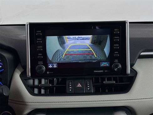 Used 2019 Toyota RAV4 Limited image 14