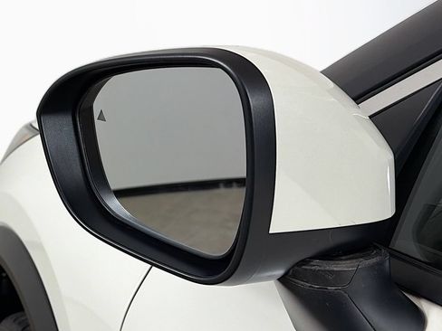 Used 2023 Nissan Rogue SV AWD/4WD image 25