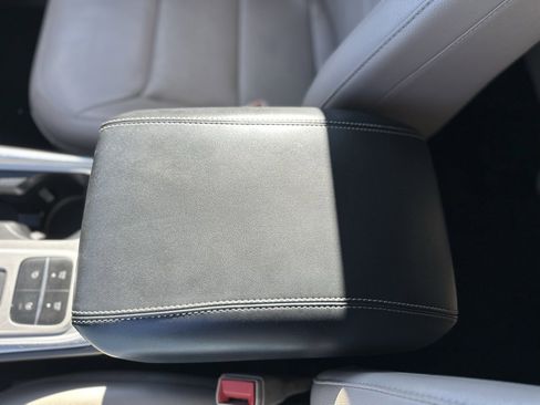 Used 2021 Ford Explorer Limited w/ Equipment Group 301A image 24