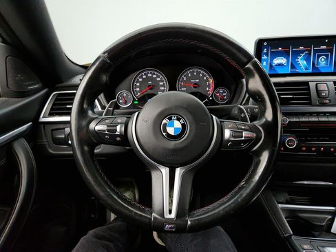Used 2016 BMW M4 Coupe image 18