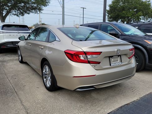 Used 2018 Honda Accord LX image 6