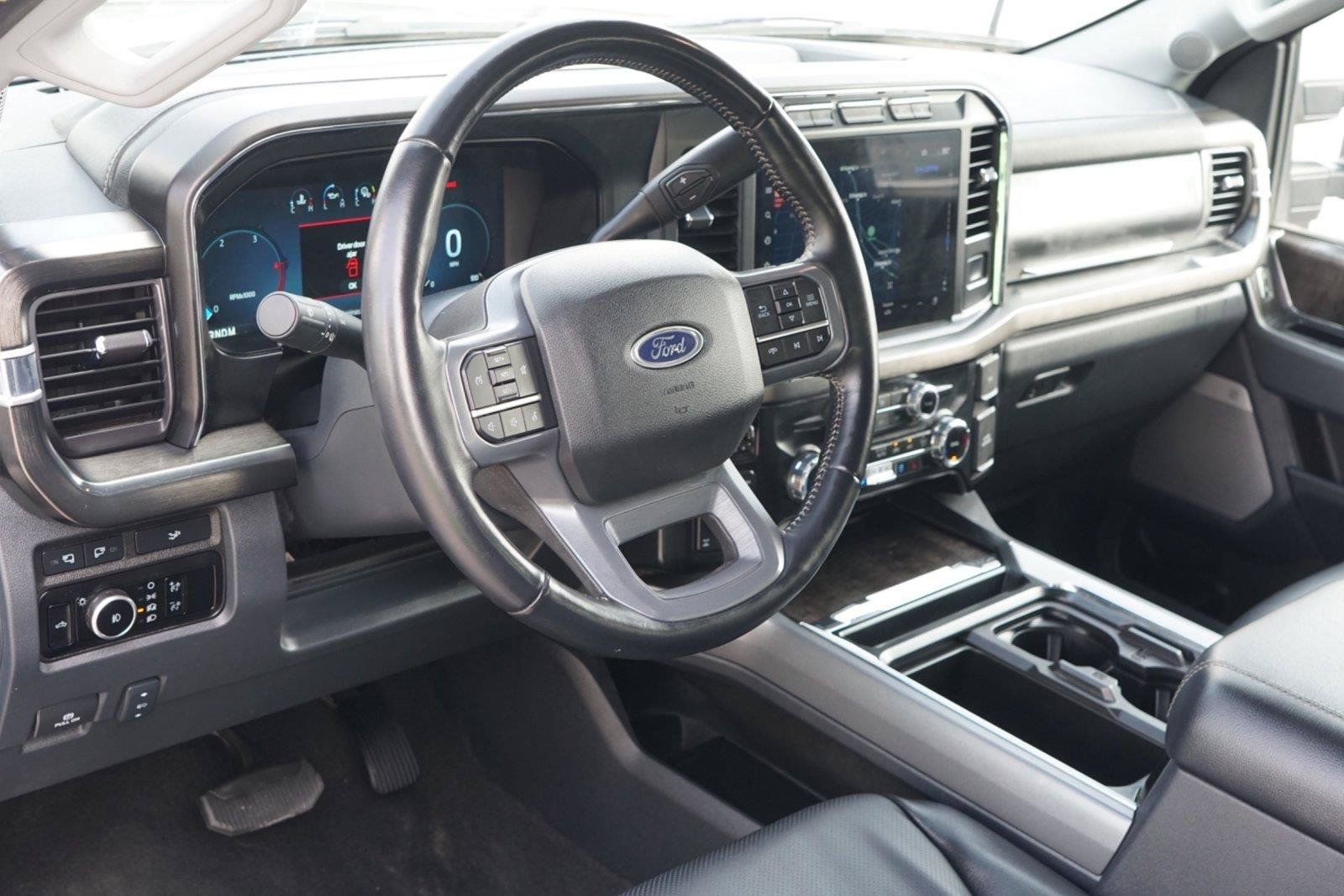 Used 2023 Ford F250 Lariat w/ Sport Appearance Package AWD/4WD image 9
