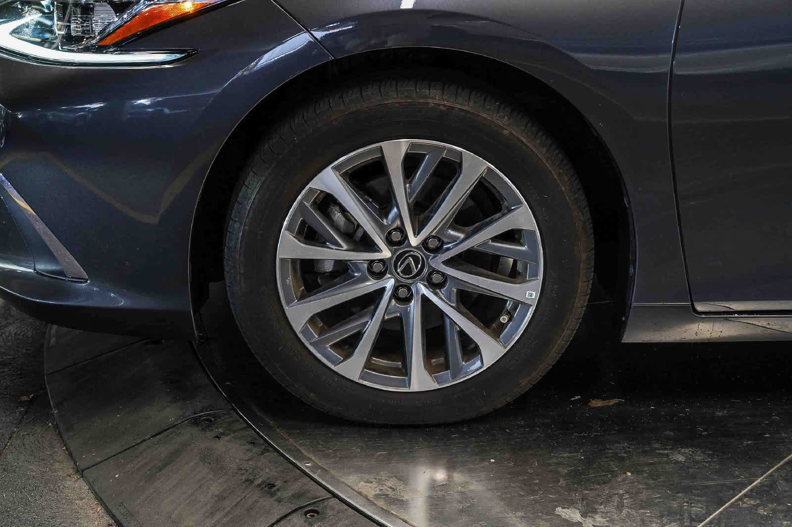 Used 2024 Lexus ES 350 FWD image 9
