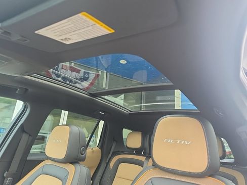 Used 2025 Chevrolet Equinox ACTIV w/ Safety and Technology Package AWD/4WD image 29