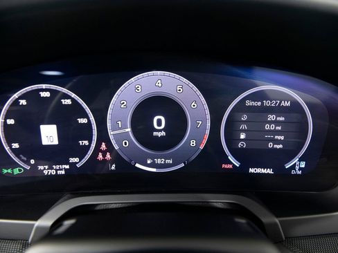 Certified 2025 Porsche 911 Carrera RWD image 24
