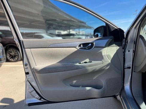 Used 2013 Nissan Sentra S image 25