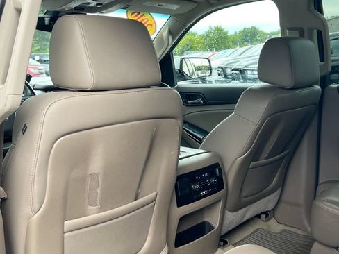 Used 2016 GMC Yukon XL SLT w/ Open Road Package AWD/4WD image 42