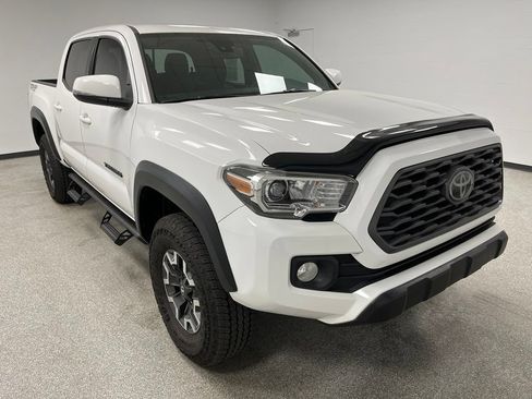 Used 2021 Toyota Tacoma TRD Off-Road w/ Technology Package AWD/4WD image 2