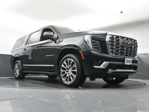 Used 2025 GMC Yukon XL Denali image 28