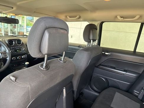 Used 2017 Jeep Patriot Sport w/ Power Value Group AWD/4WD image 20