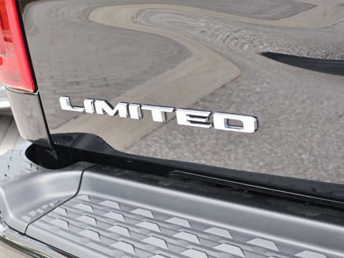 Used 2025 RAM 2500 Limited AWD/4WD image 8