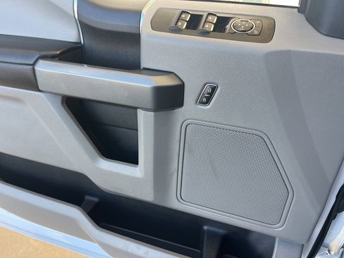 Used 2020 Ford F150 XLT image 6