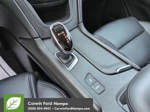 Used 2018 Cadillac XT5 Premium Luxury FWD image 18