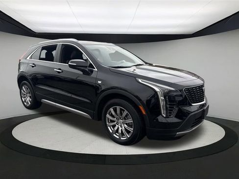 Used 2023 Cadillac XT4 Premium Luxury image 4