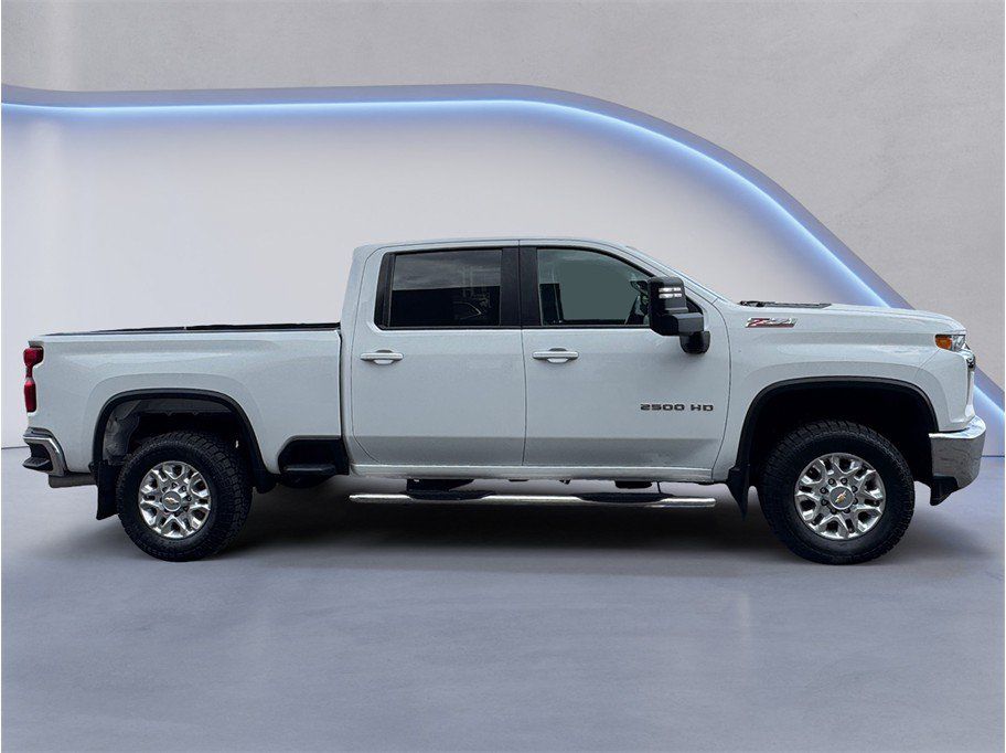 Used 2023 Chevrolet Silverado 2500 LT AWD/4WD image 7