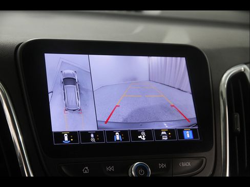 Certified 2024 Chevrolet Equinox LT FWD image 13