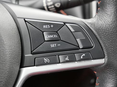 Used 2019 Nissan Kicks SR w/ SR Premium Package image 31