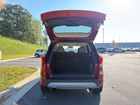Used 2019 Ford Escape SE AWD/4WD image 11