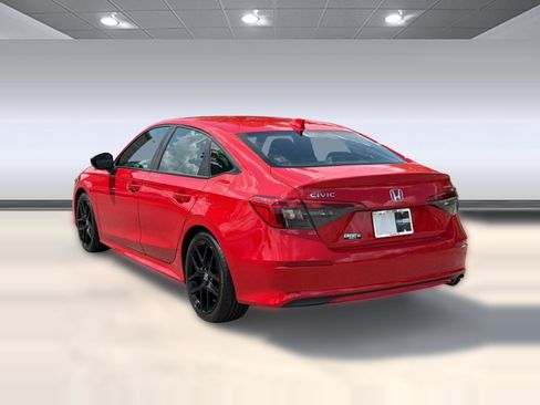 Used 2024 Honda Civic Sport image 3